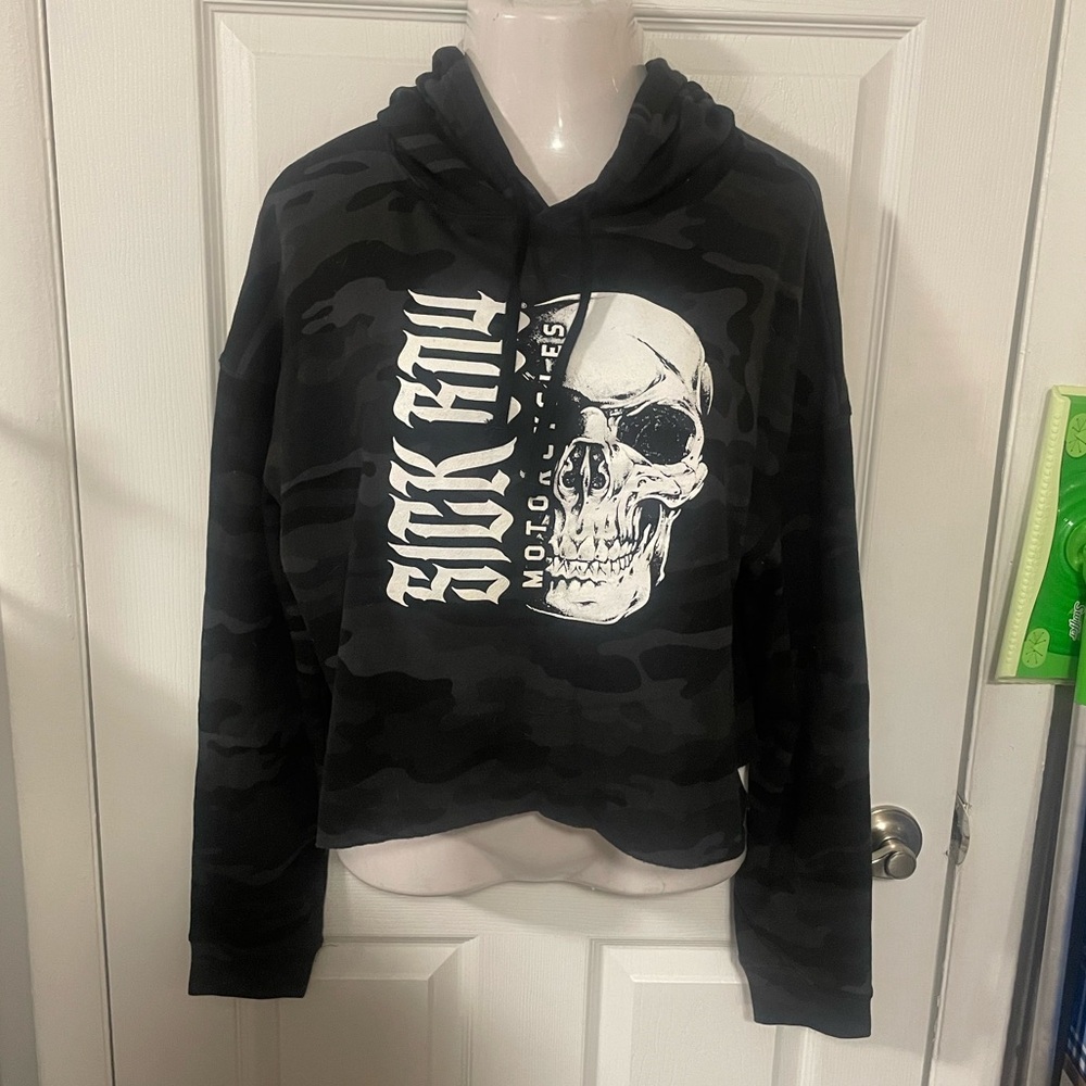 Black Camo Skull Graphic Hoodie Sweatshirt